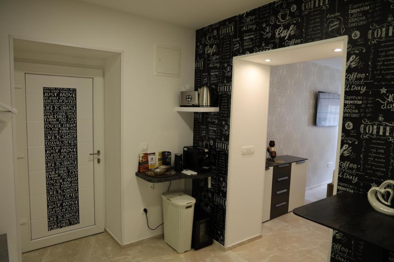 Love Nest Apartment リュブリャナ エクステリア 写真